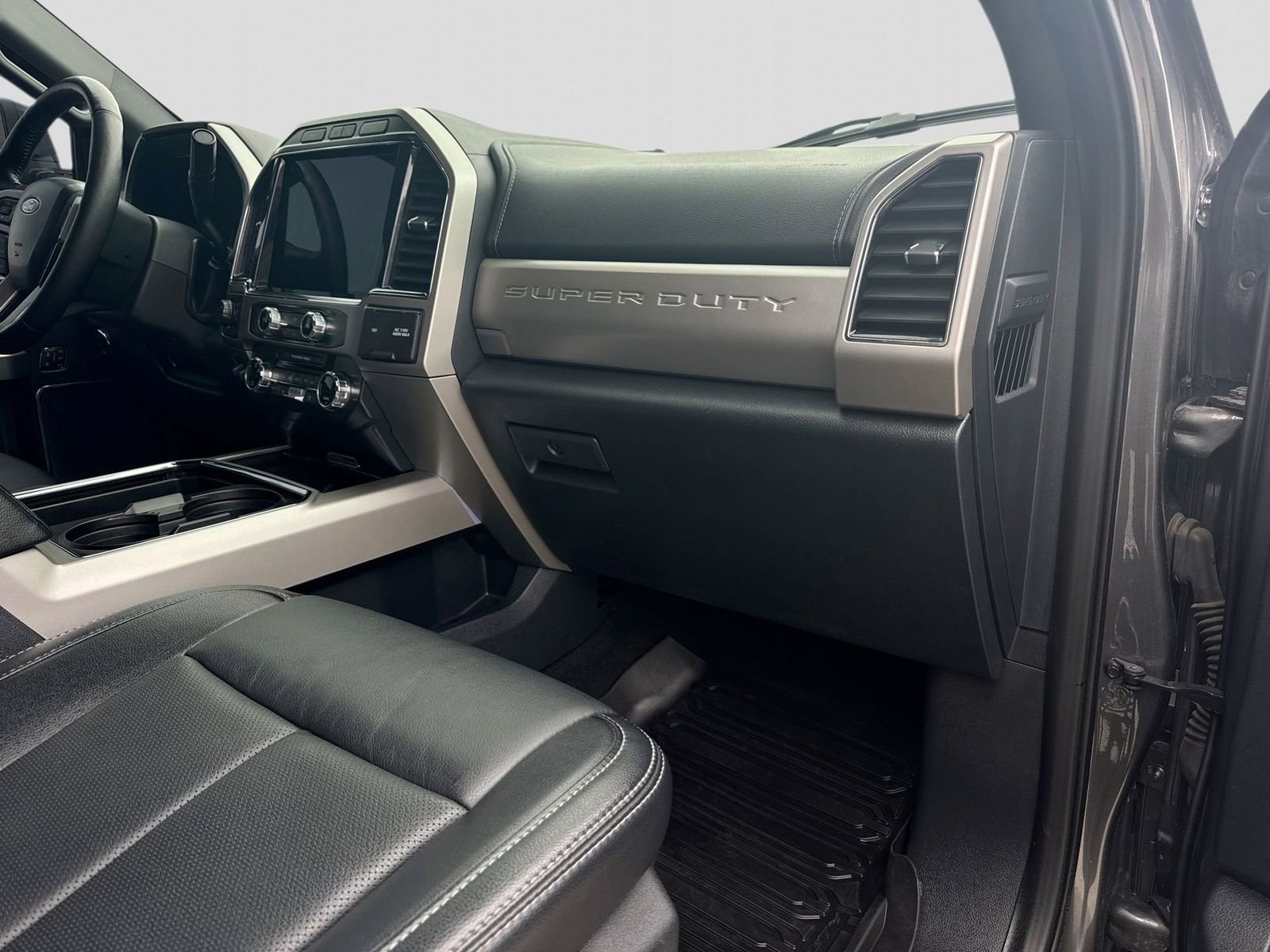 Certified 2022 Ford F250 Lariat w/ Tremor Off-Road Package image 10