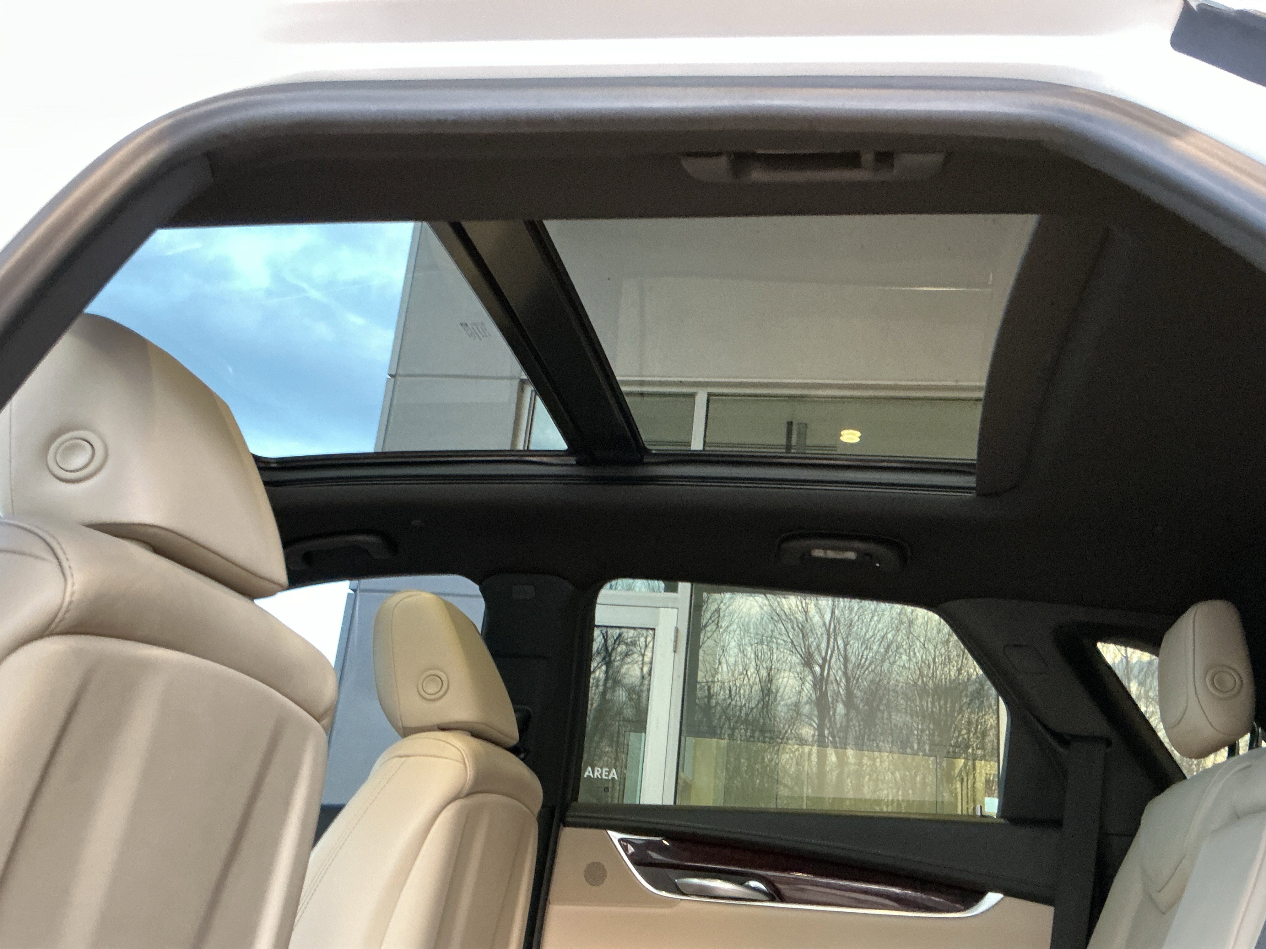 Used 2018 Cadillac XT5 Luxury w/ Driver Awareness Package image 34