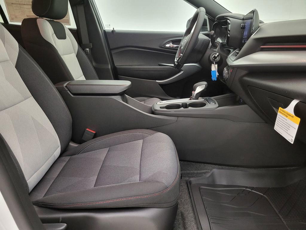 New 2026 Chevrolet Trax RS image 34