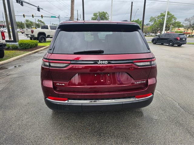 Used 2025 Jeep Grand Cherokee Limited w/ Trailer Tow Package AWD/4WD image 4