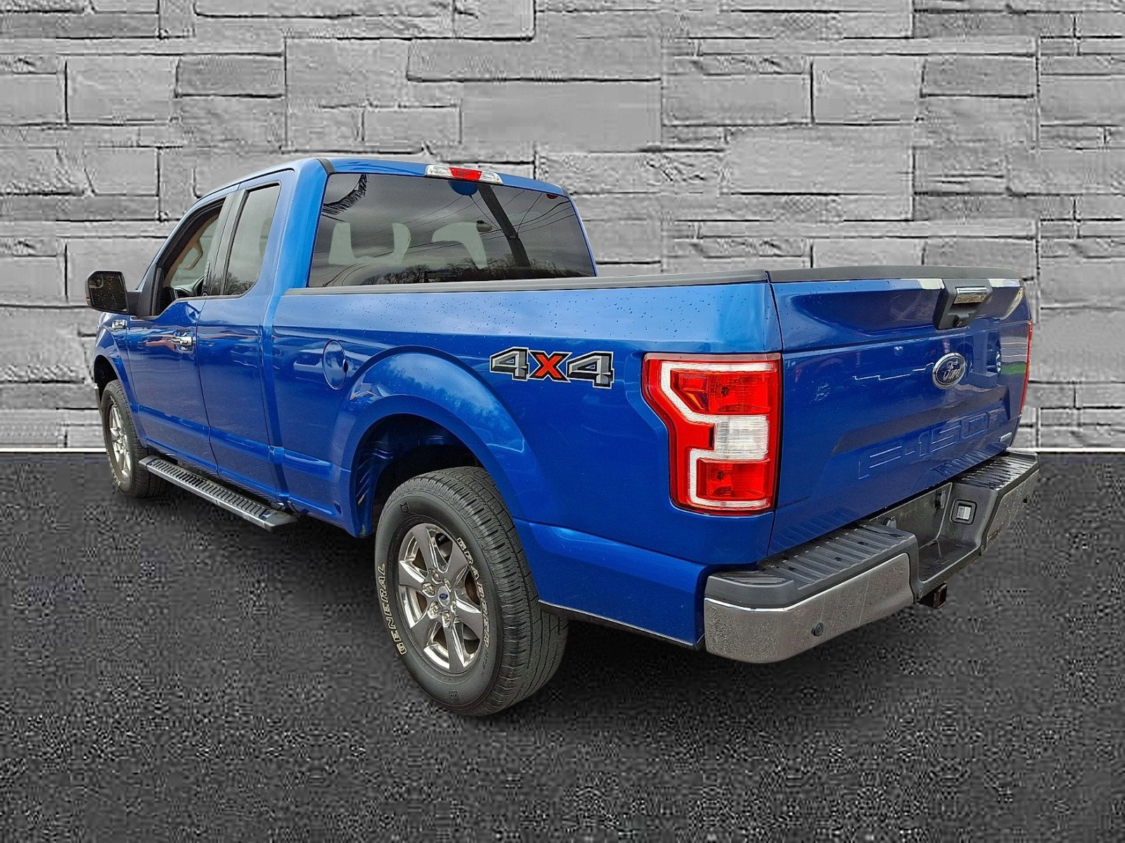 Used 2018 Ford F150 XLT w/ Equipment Group 302A Luxury image 8
