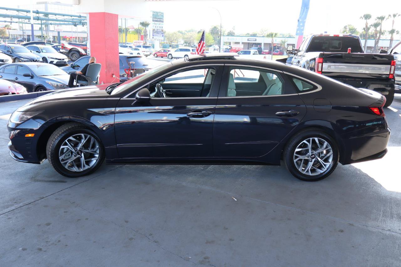 Used 2023 Hyundai Sonata SEL w/ Convenience Package FWD image 8