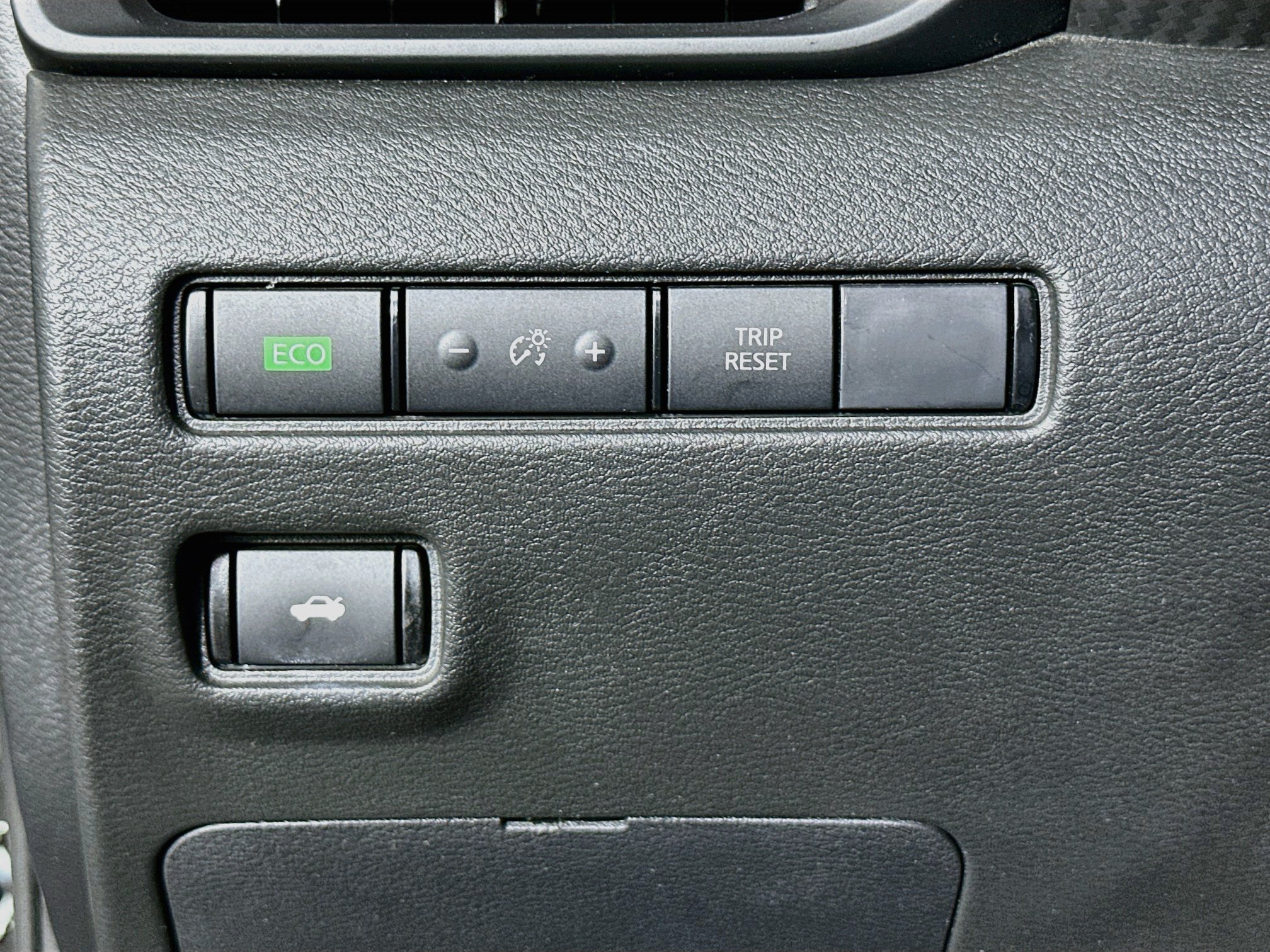 Used 2025 Nissan Sentra S FWD image 16