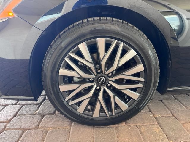 Used 2024 Nissan Altima 2.5 SV FWD image 23