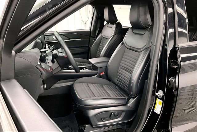 Used 2025 Ford Explorer ST-Line image 21