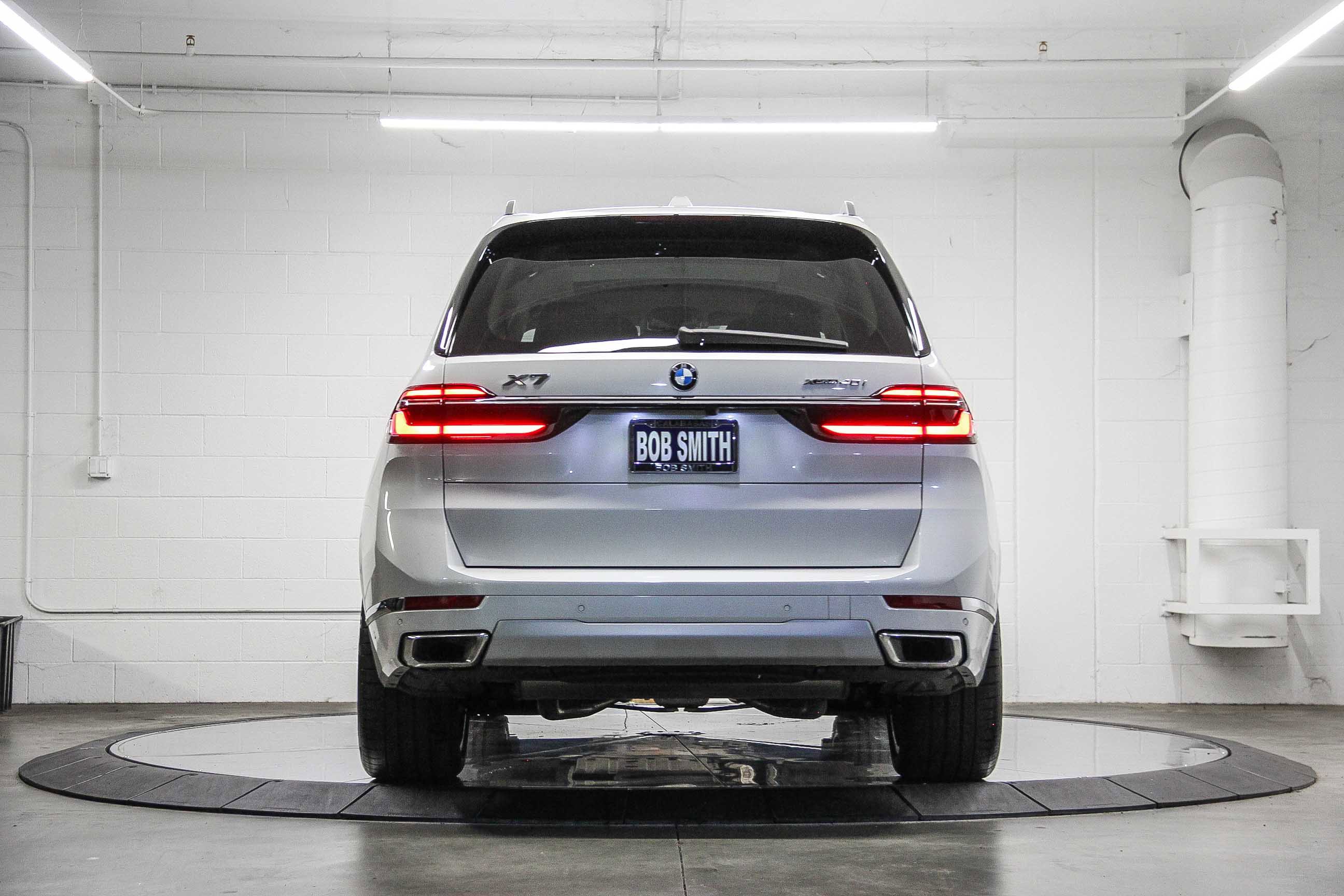 Used 2026 BMW X7 xDrive40i w/ Premium Package AWD/4WD image 5