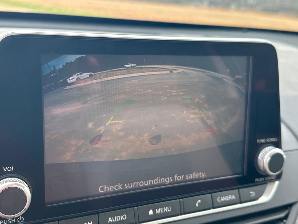 Used 2024 Nissan Altima 2.5 SV FWD image 29