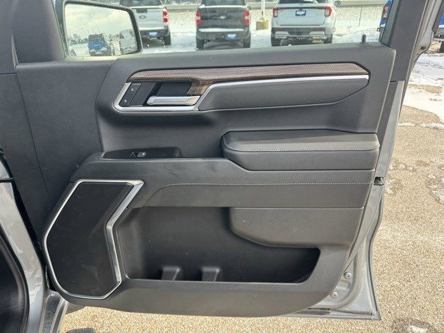 Used 2025 Chevrolet Silverado 1500 LT image 33