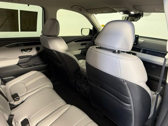 Used 2023 Honda Pilot EX-L image 41