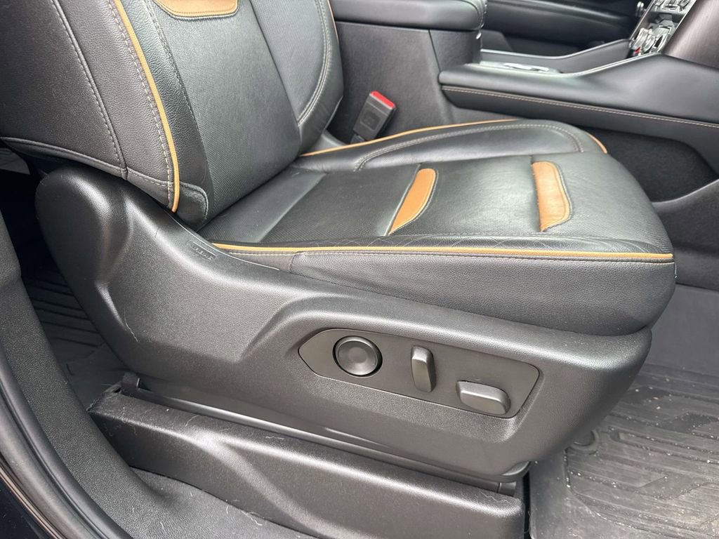 Used 2022 GMC Yukon AT4 AWD/4WD image 20