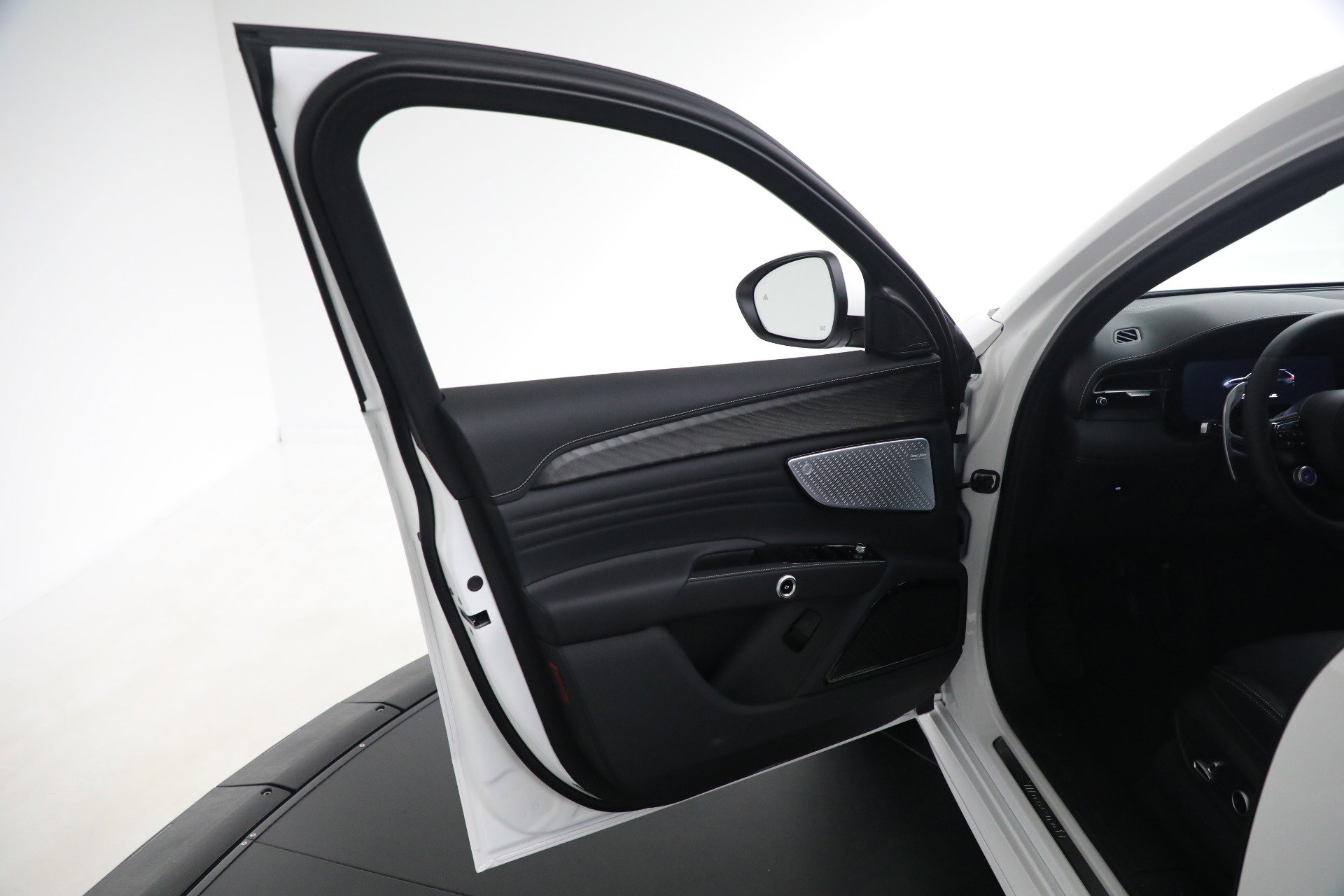 New 2025 Maserati Grecale GT image 21