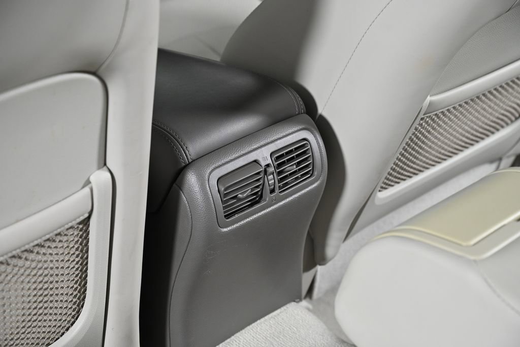 Used 2012 INFINITI G37 Journey w/ Premium Pkg image 26