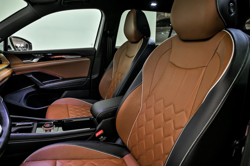 Used 2026 Volkswagen Tiguan SEL R-Line image 11