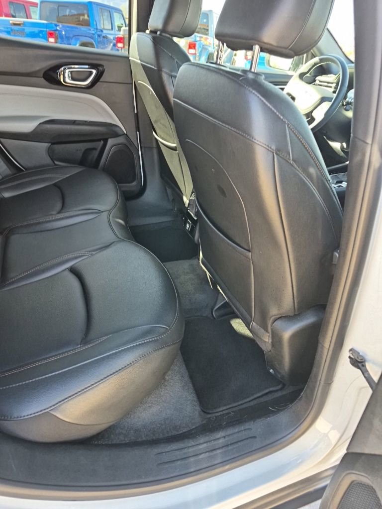 Used 2024 Jeep Compass Limited AWD/4WD image 32