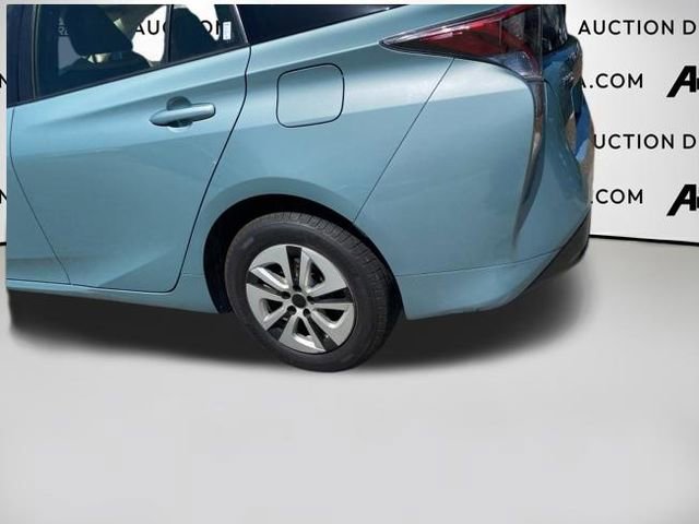 Used 2016 Toyota Prius Four image 11