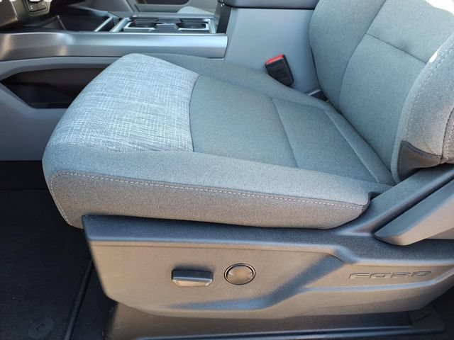 New 2026 Ford F250 XLT w/ XLT Premium Package AWD/4WD image 13