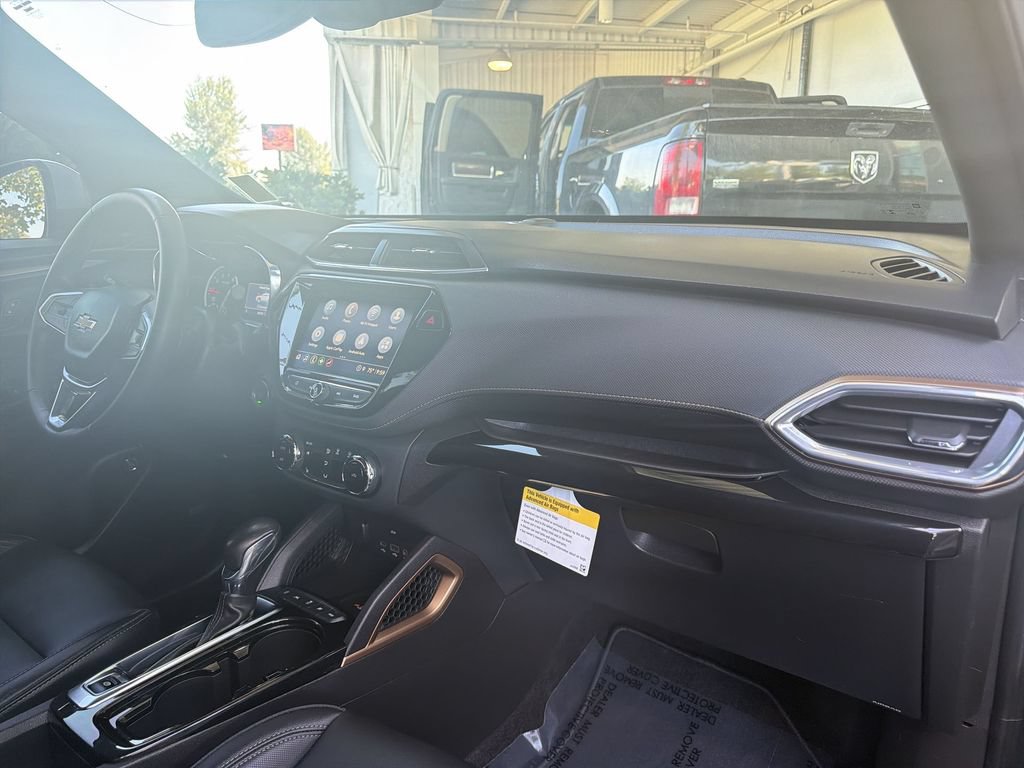 Used 2021 Chevrolet TrailBlazer ACTIV w/ Sun and Liftgate Package AWD/4WD image 29