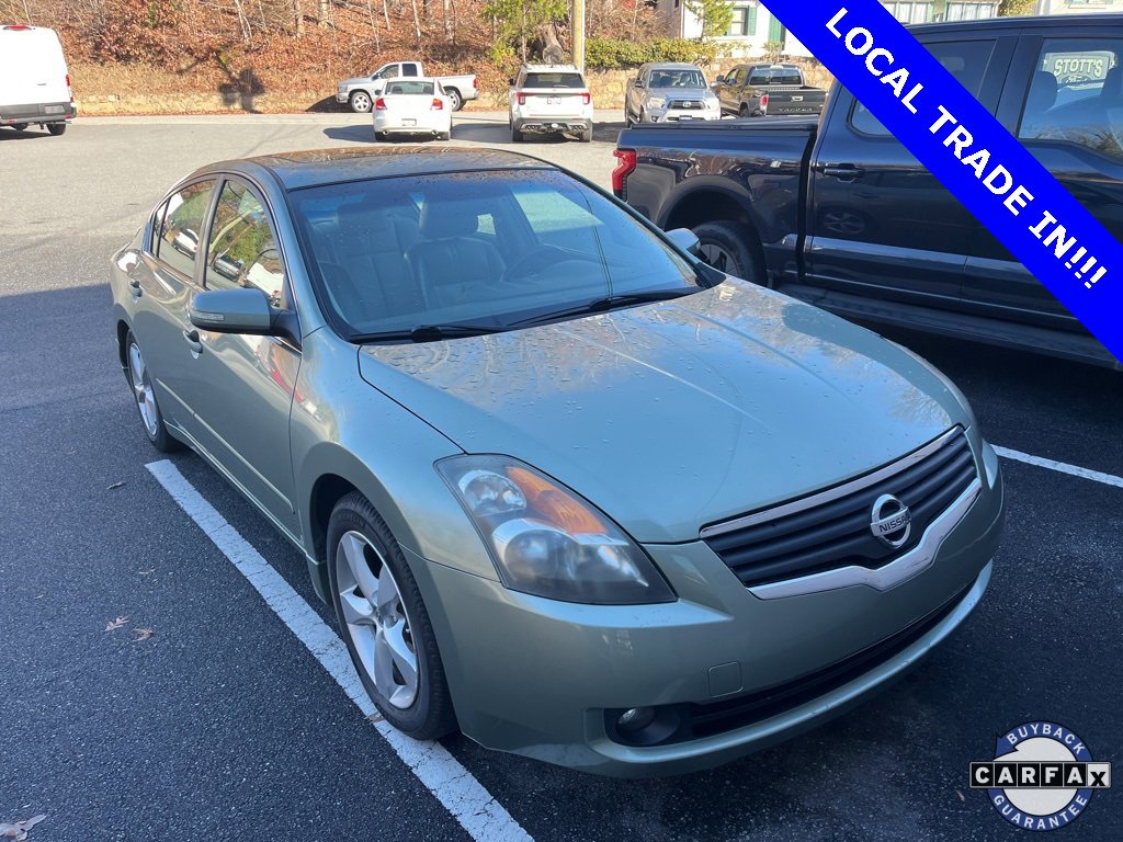 Used 2007 Nissan Altima 3.5 SE w/ Technology Pkg