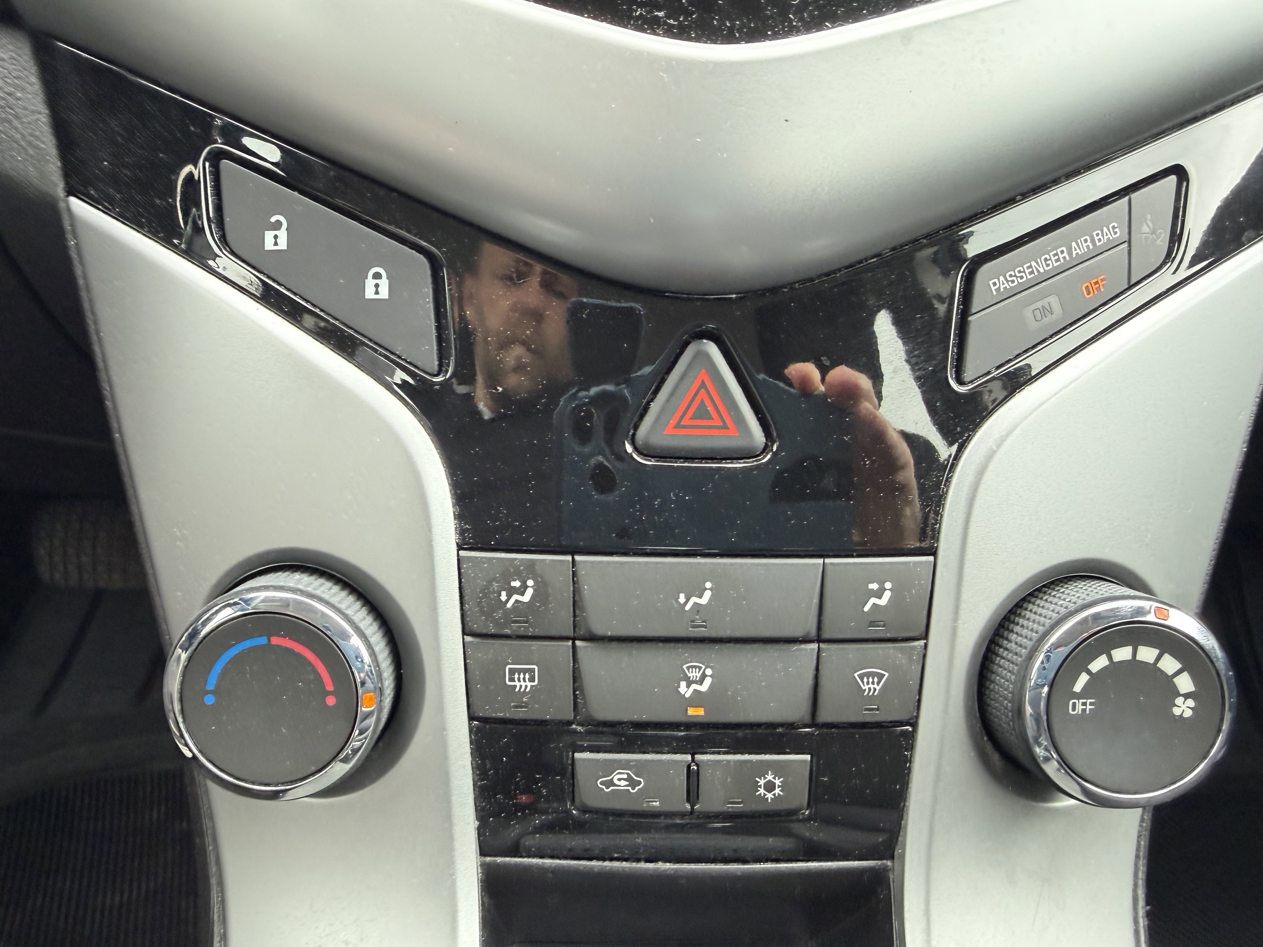 Used 2013 Chevrolet Cruze LT image 15