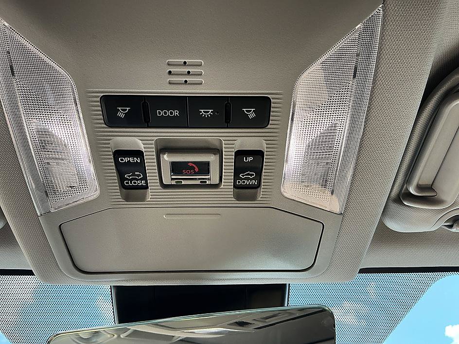 Used 2025 Toyota RAV4 XLE Premium FWD image 20