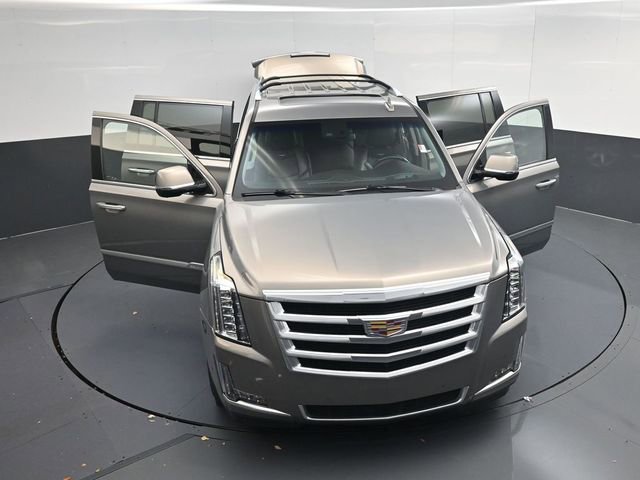 Used 2018 Cadillac Escalade ESV Premium Luxury image 60