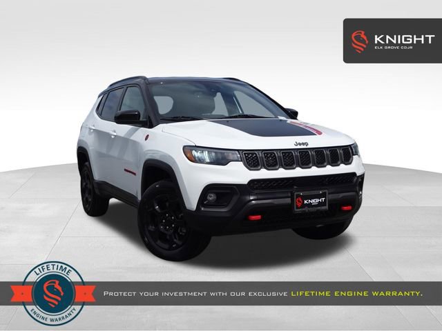 Used 2024 Jeep Compass Trailhawk AWD/4WD image 1