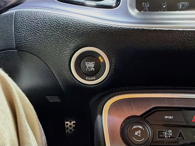 Used 2016 Dodge Challenger R/T RWD image 36