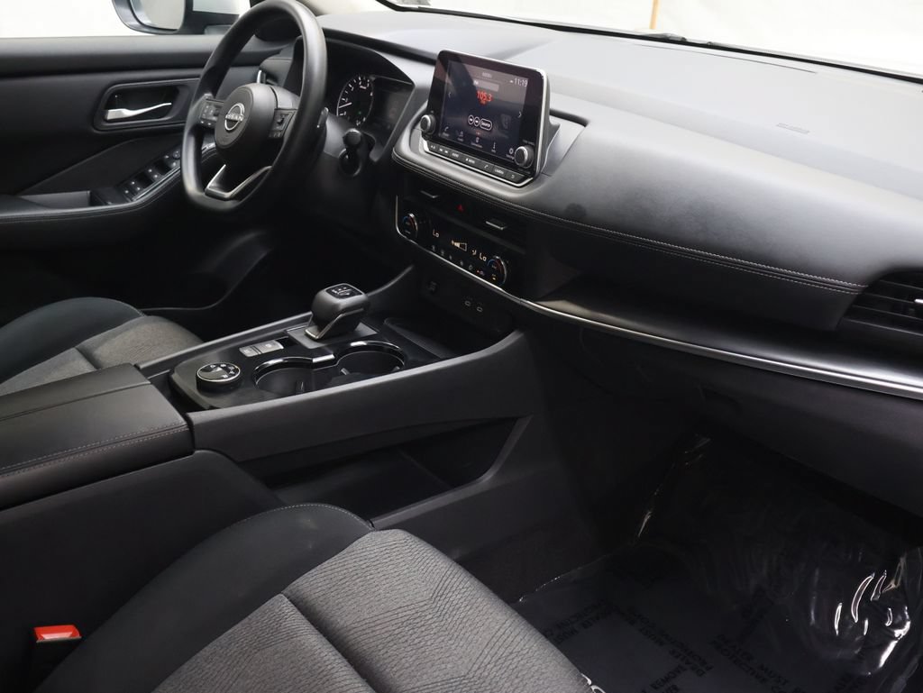 Used 2024 Nissan Rogue SV AWD/4WD image 10
