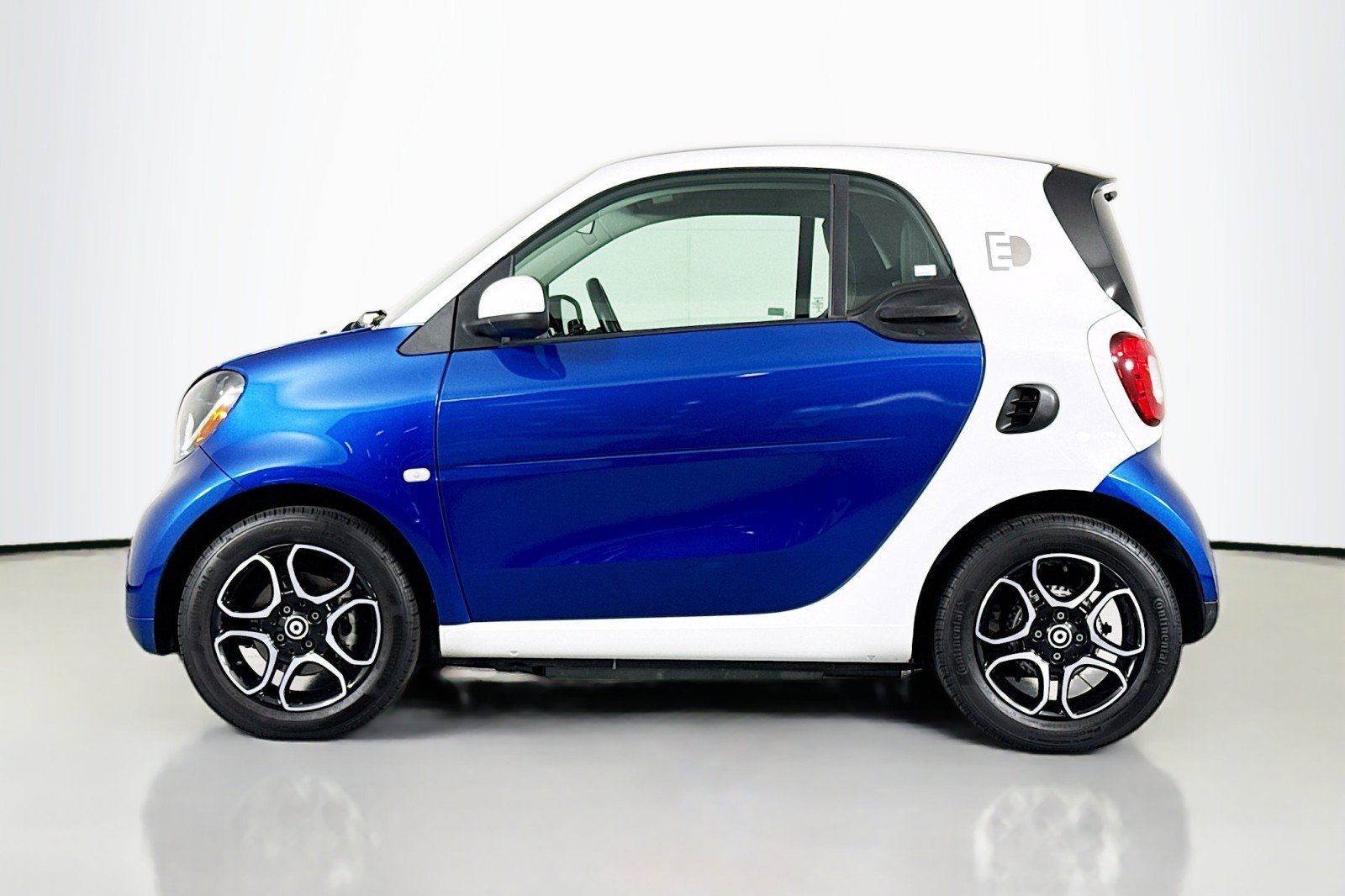 Used 2017 smart fortwo electric drive image 3