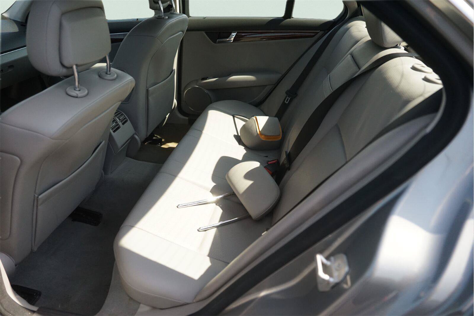 Used 2008 Mercedes-Benz C 300 Sedan image 13