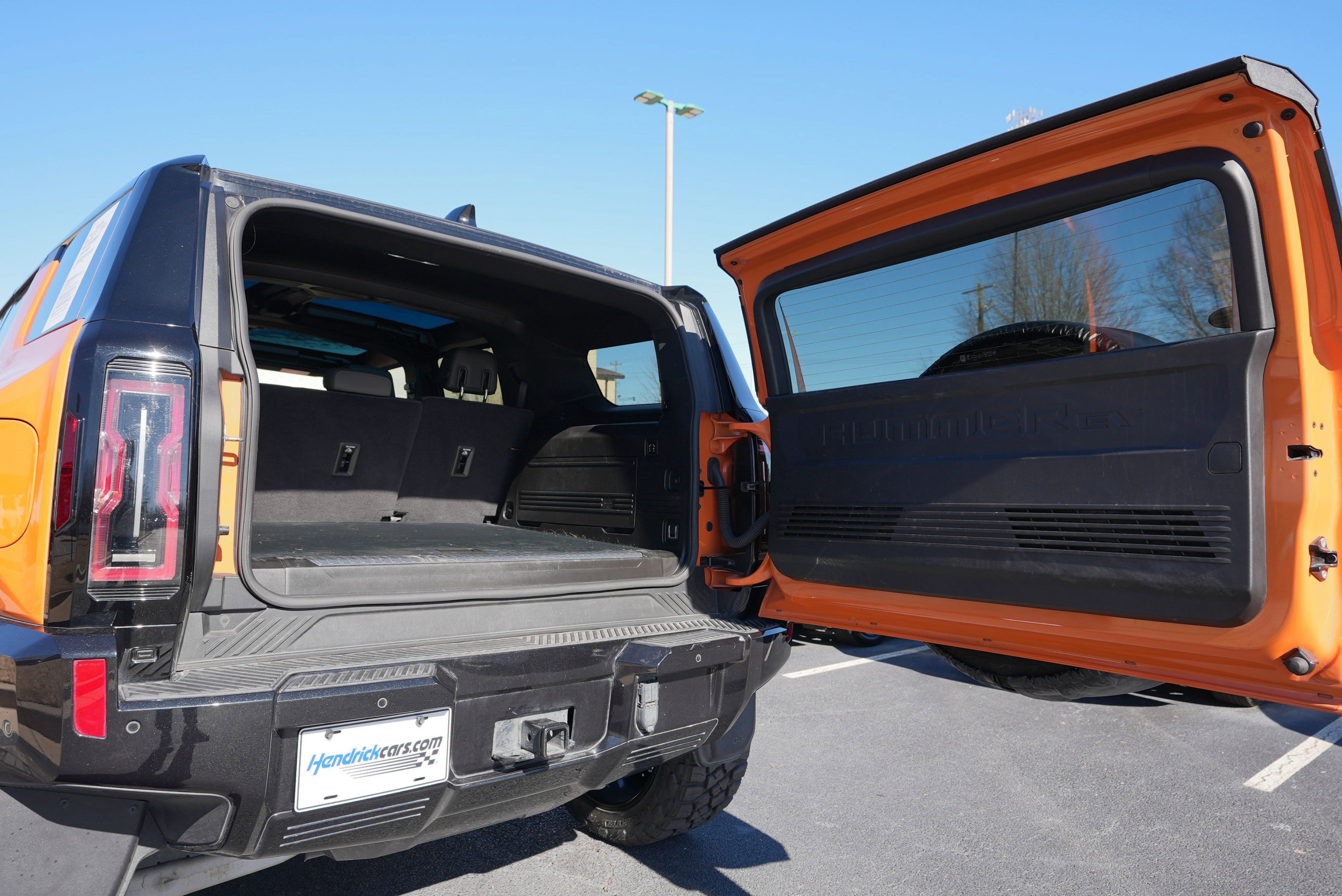 Used 2024 GMC Hummer EV 3X w/ LPO, Illumination Package image 32