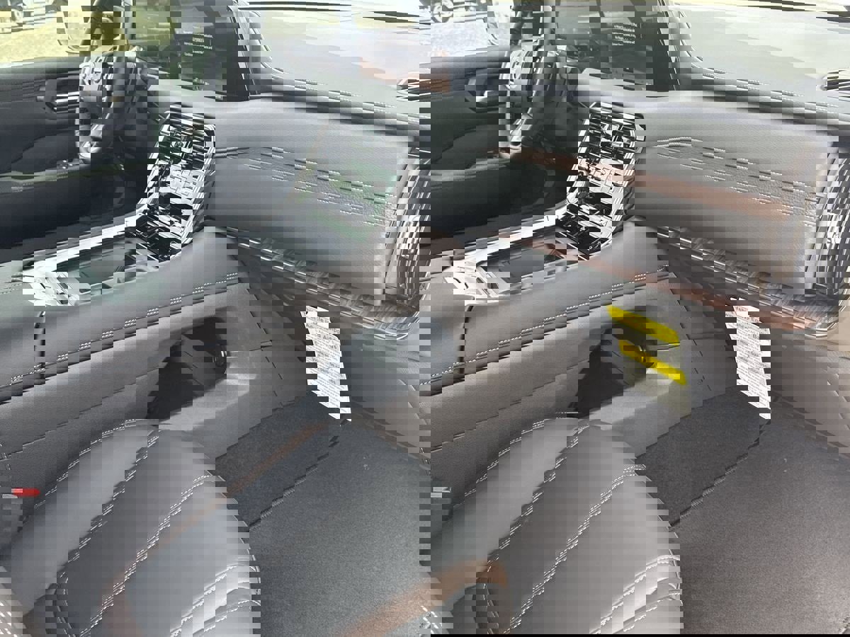 New 2026 Nissan Armada SL w/ Captain's Chari Seat Package image 13