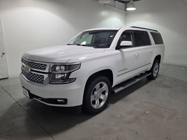 Used 2018 Chevrolet Suburban LT w/ LT Signature Package AWD/4WD image 3