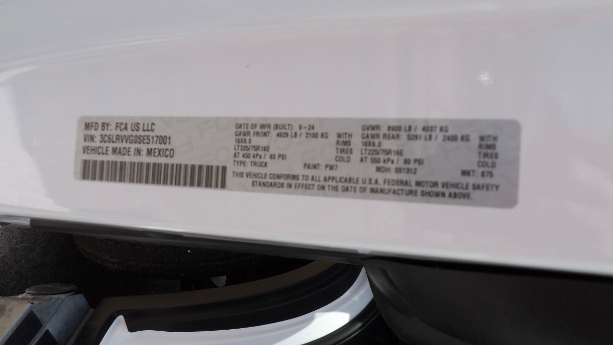 Used 2025 RAM ProMaster 2500 w/ U-Haul Equipment Group FWD image 15