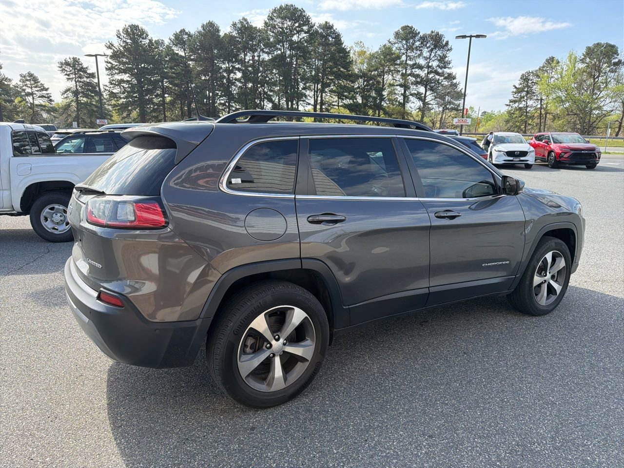 Used 2022 Jeep Cherokee Limited w/ Mopar Interior Package image 8