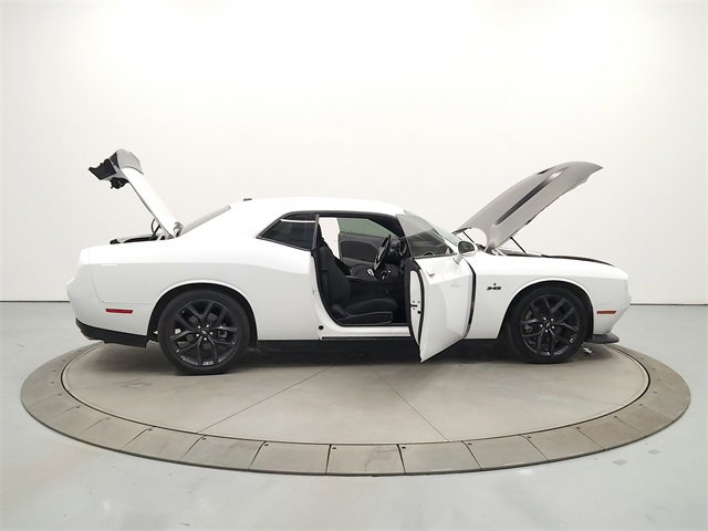 Used 2023 Dodge Challenger R/T w/ Blacktop Package image 15