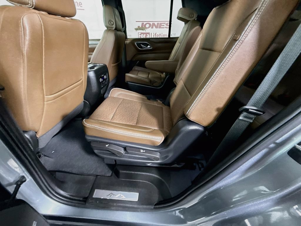 Used 2023 Chevrolet Tahoe High Country AWD/4WD image 27