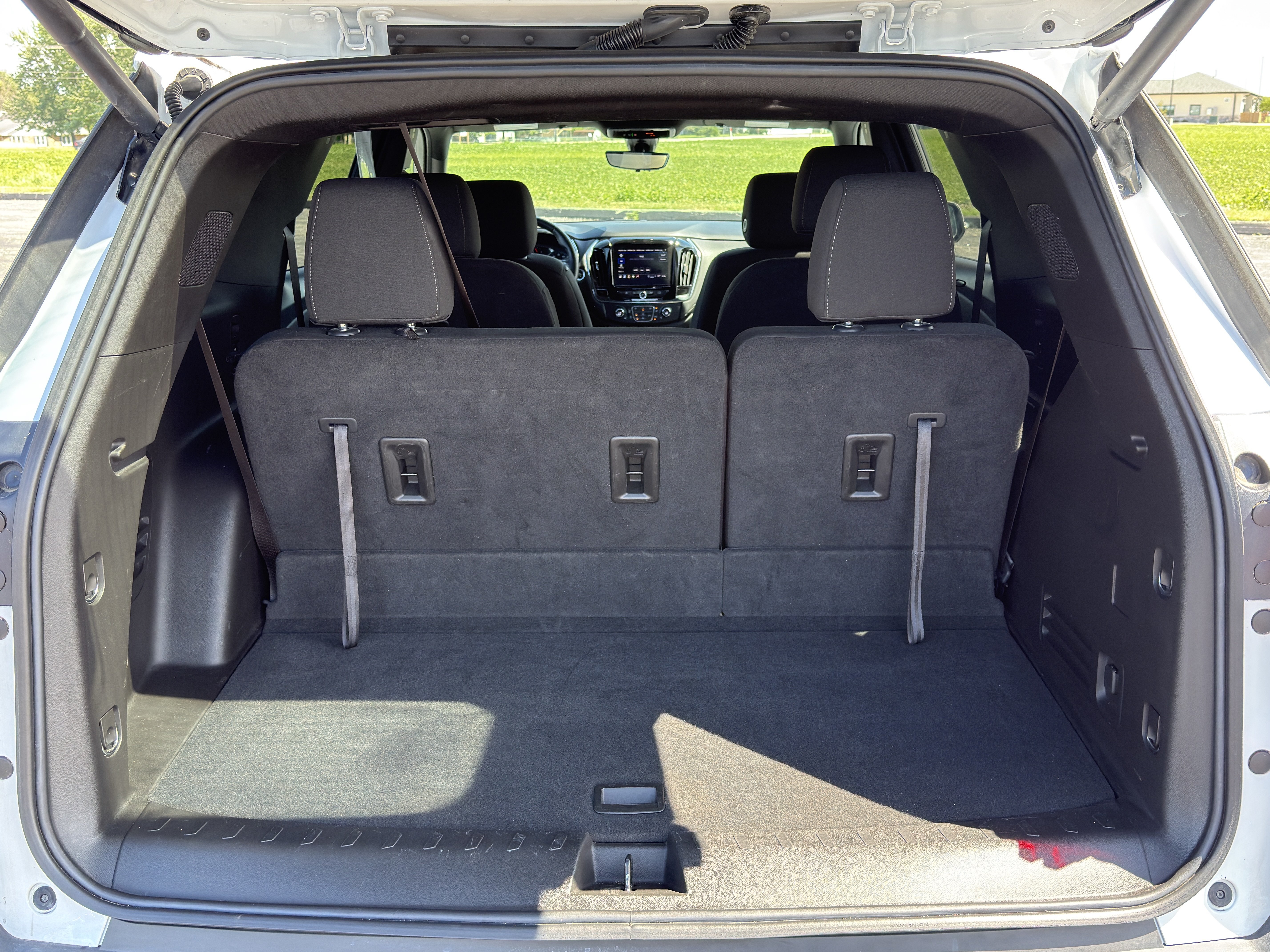 Certified 2023 Chevrolet Traverse LT w/ Rear Camera Mirror Package AWD/4WD image 17