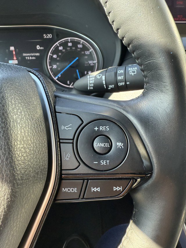 Used 2021 Toyota Venza XLE w/ Softex Package image 15