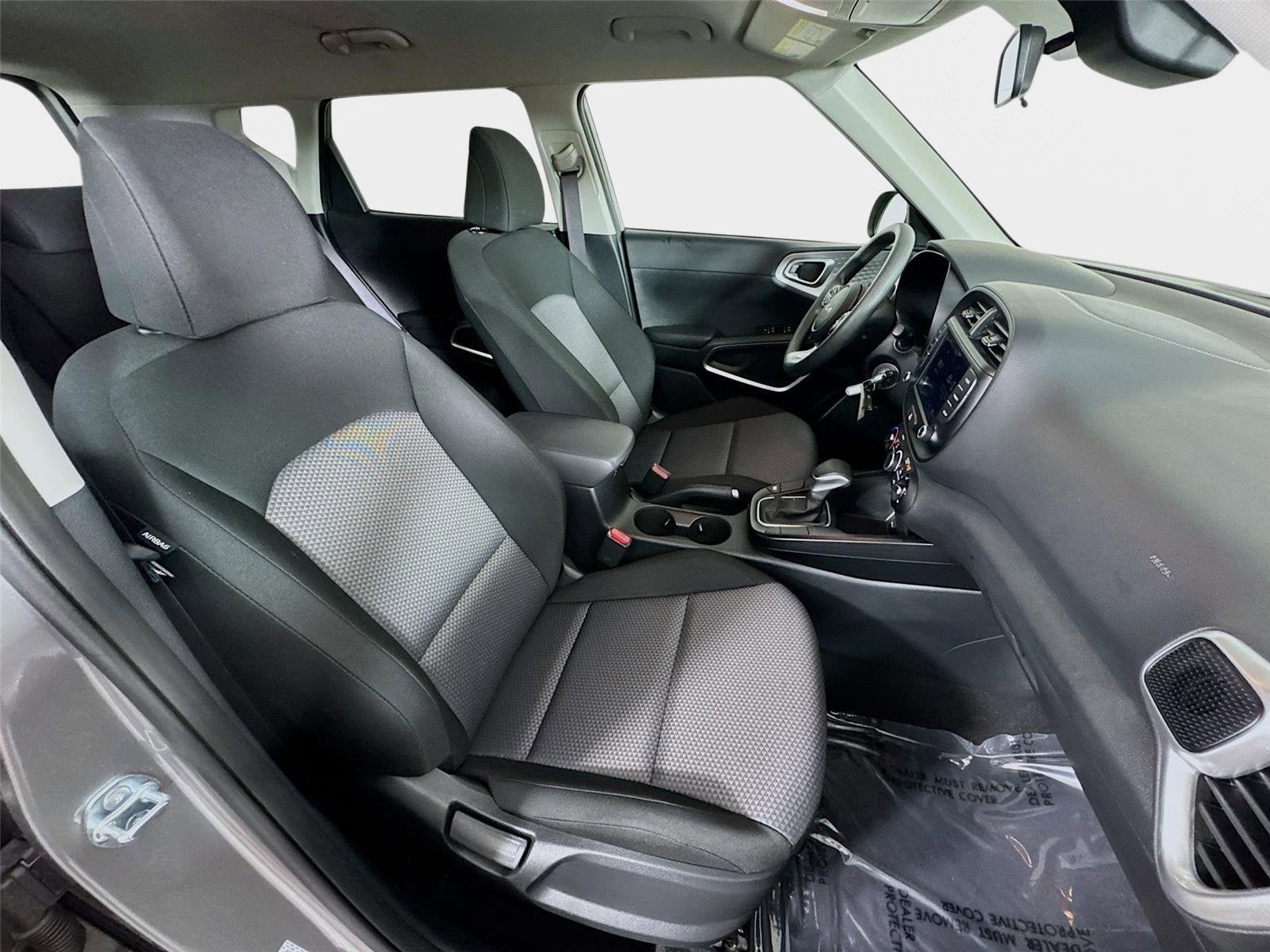 Certified 2025 Kia Soul LX w/ LX Technology Package FWD image 25