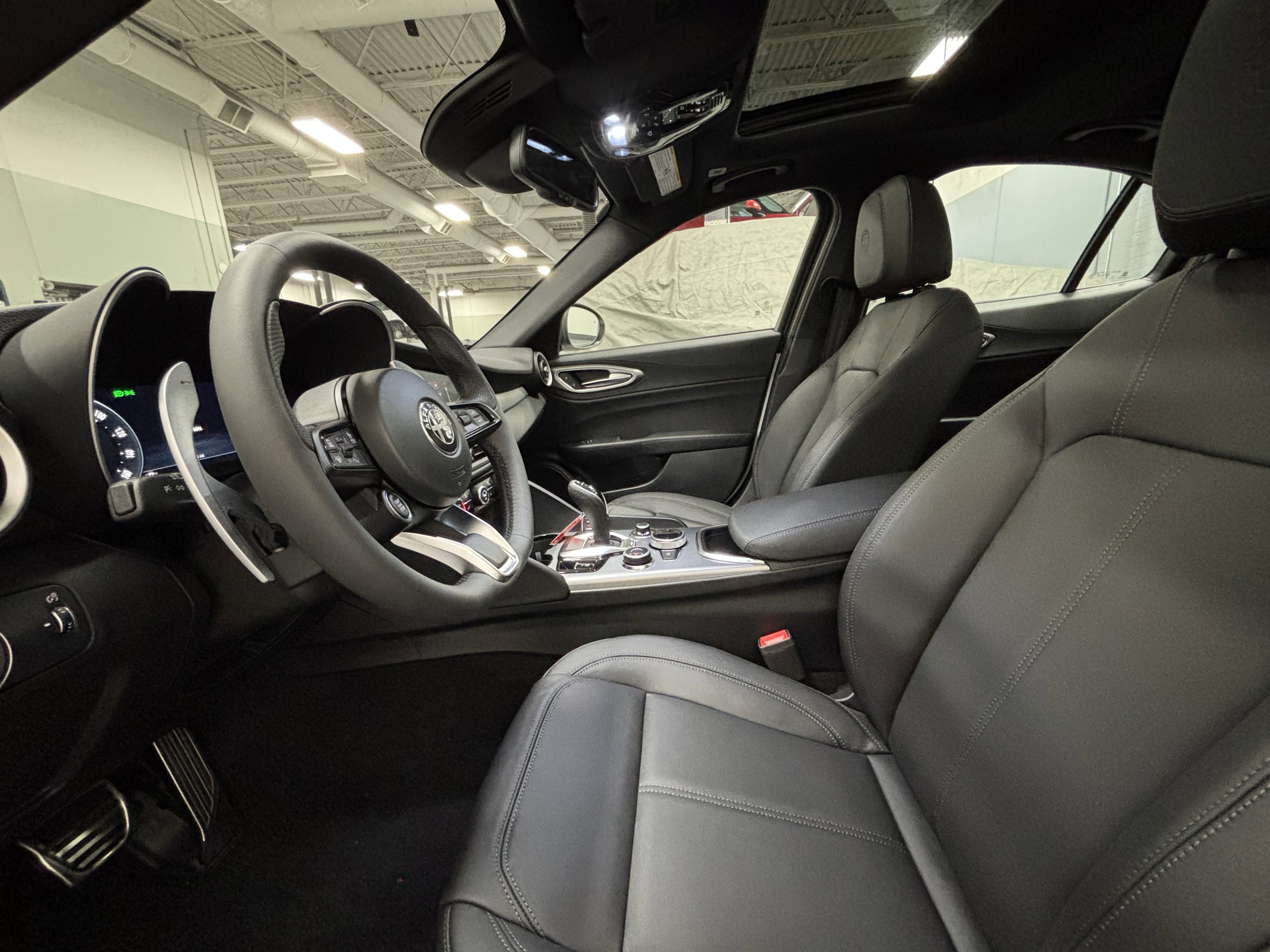 New 2025 Alfa Romeo Giulia AWD w/ Driving Assist Package image 8