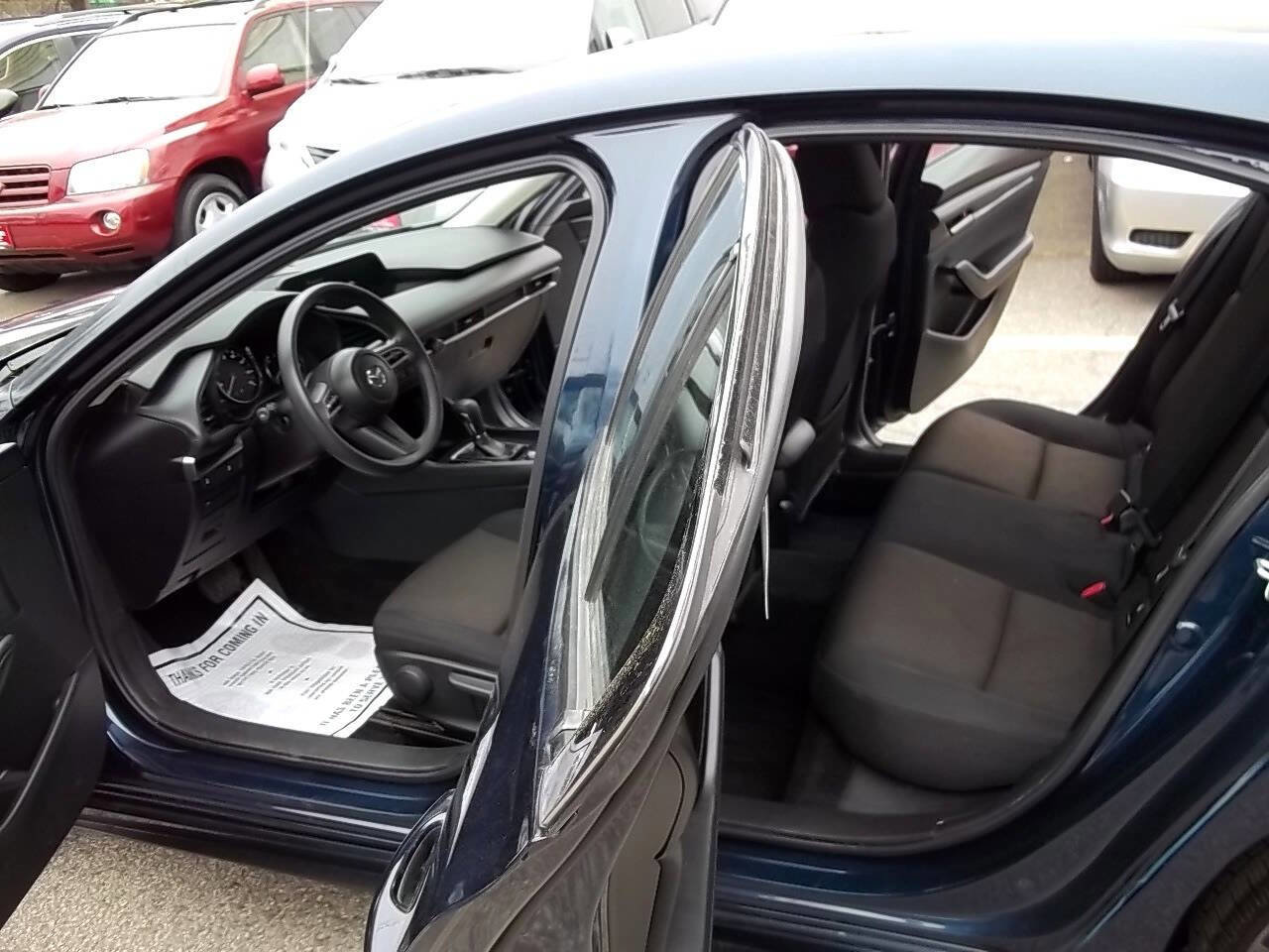 Used 2022 MAZDA MAZDA3 Sedan image 7