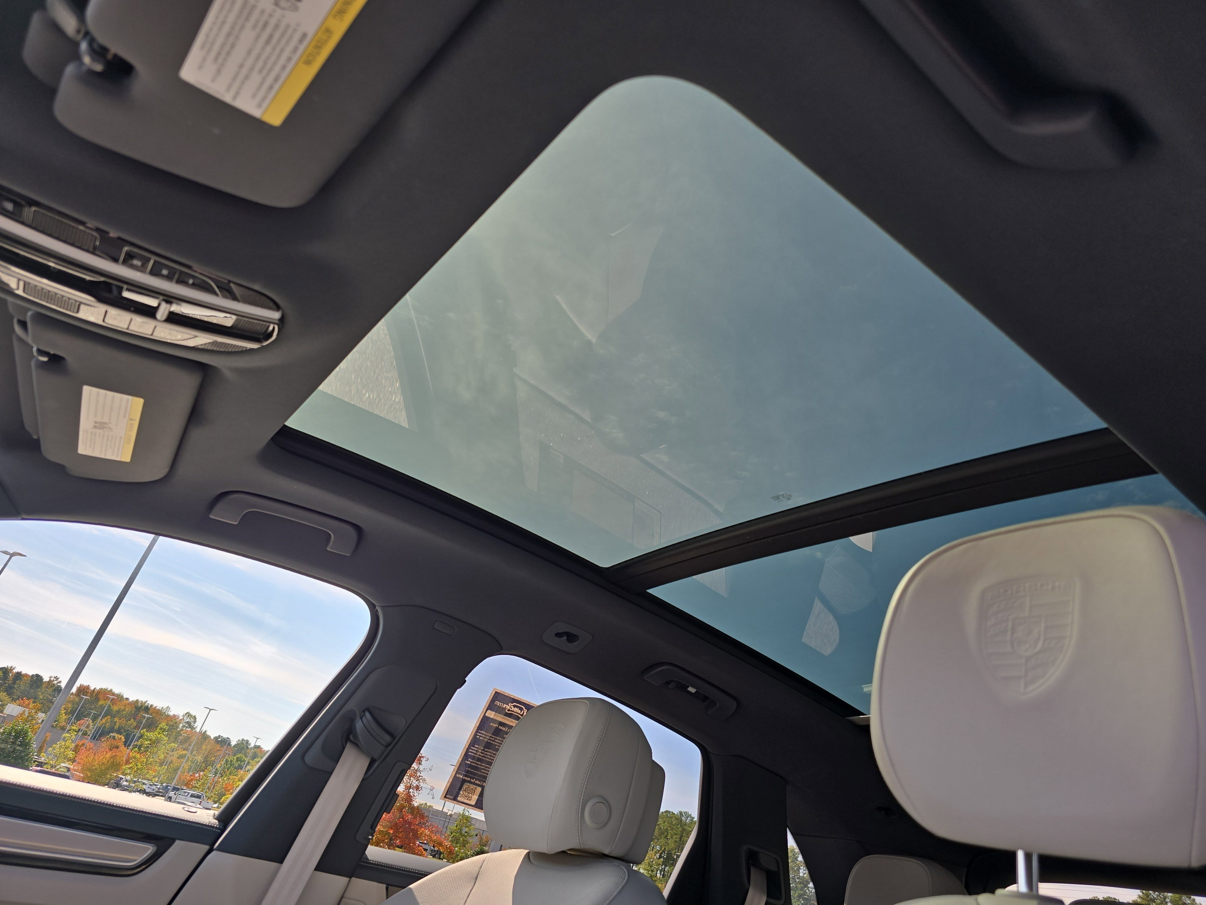 Used 2022 Porsche Cayenne S image 28