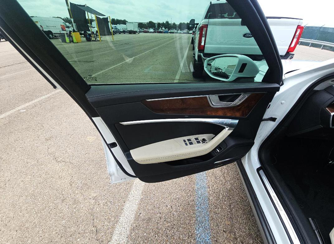 Used 2022 Audi A6 3.0T allroad Premium Plus w/ Executive Package image 11