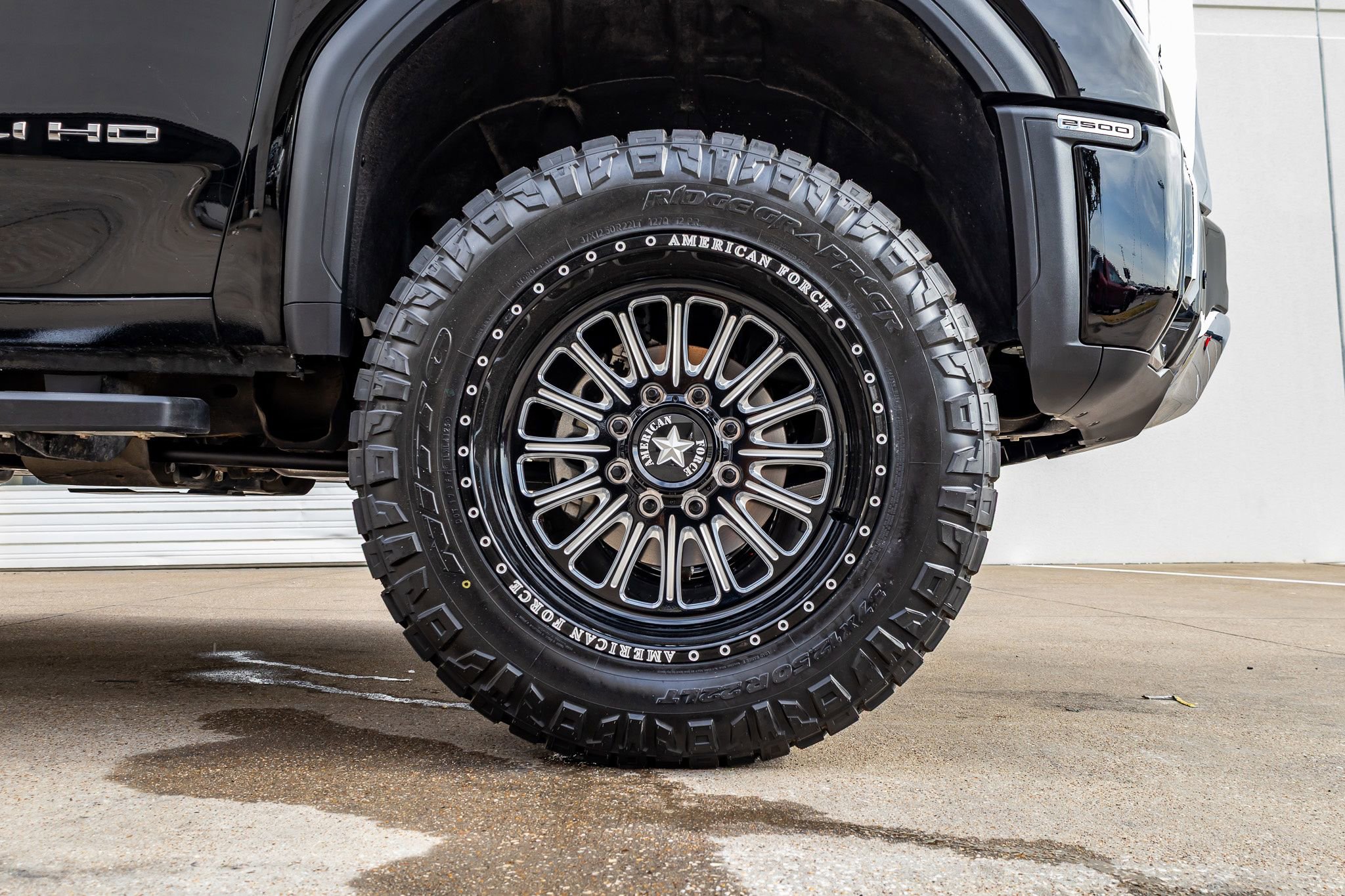 Used 2024 GMC Sierra 2500 Denali w/ Denali Reserve Package image 12