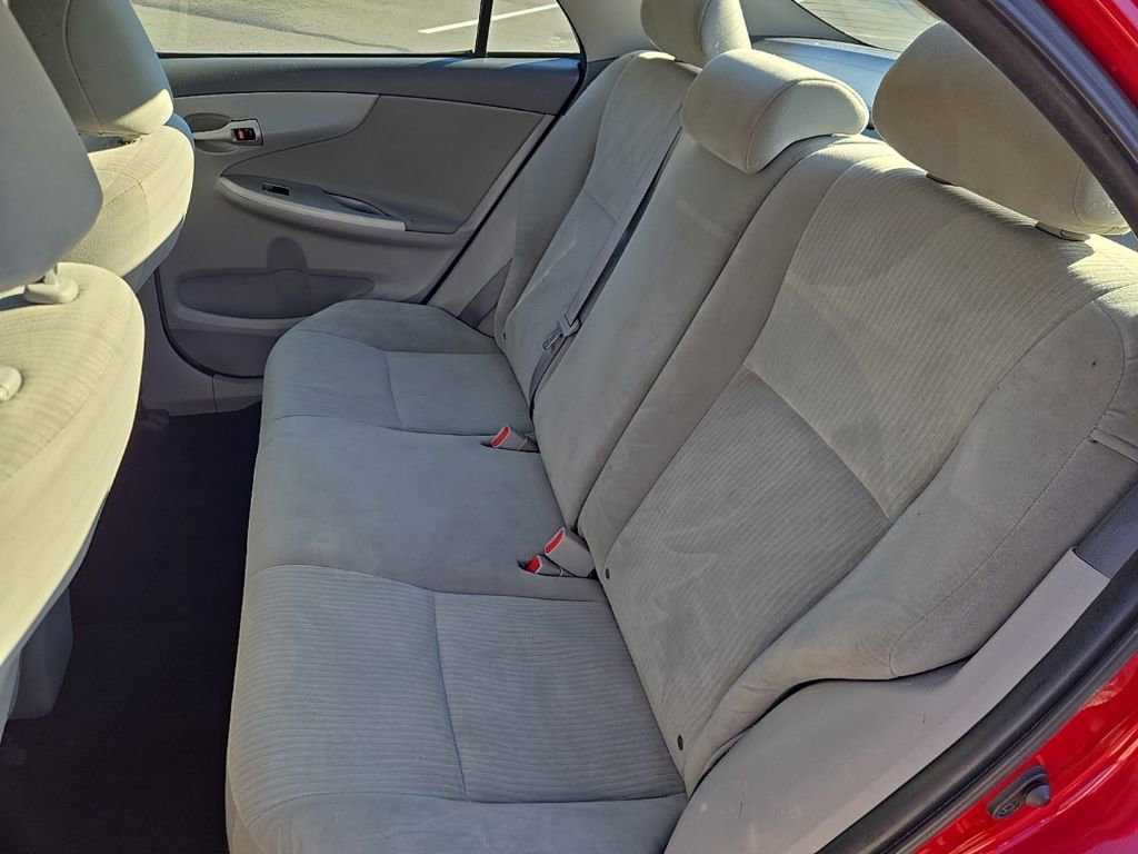 Used 2010 Toyota Corolla LE image 29