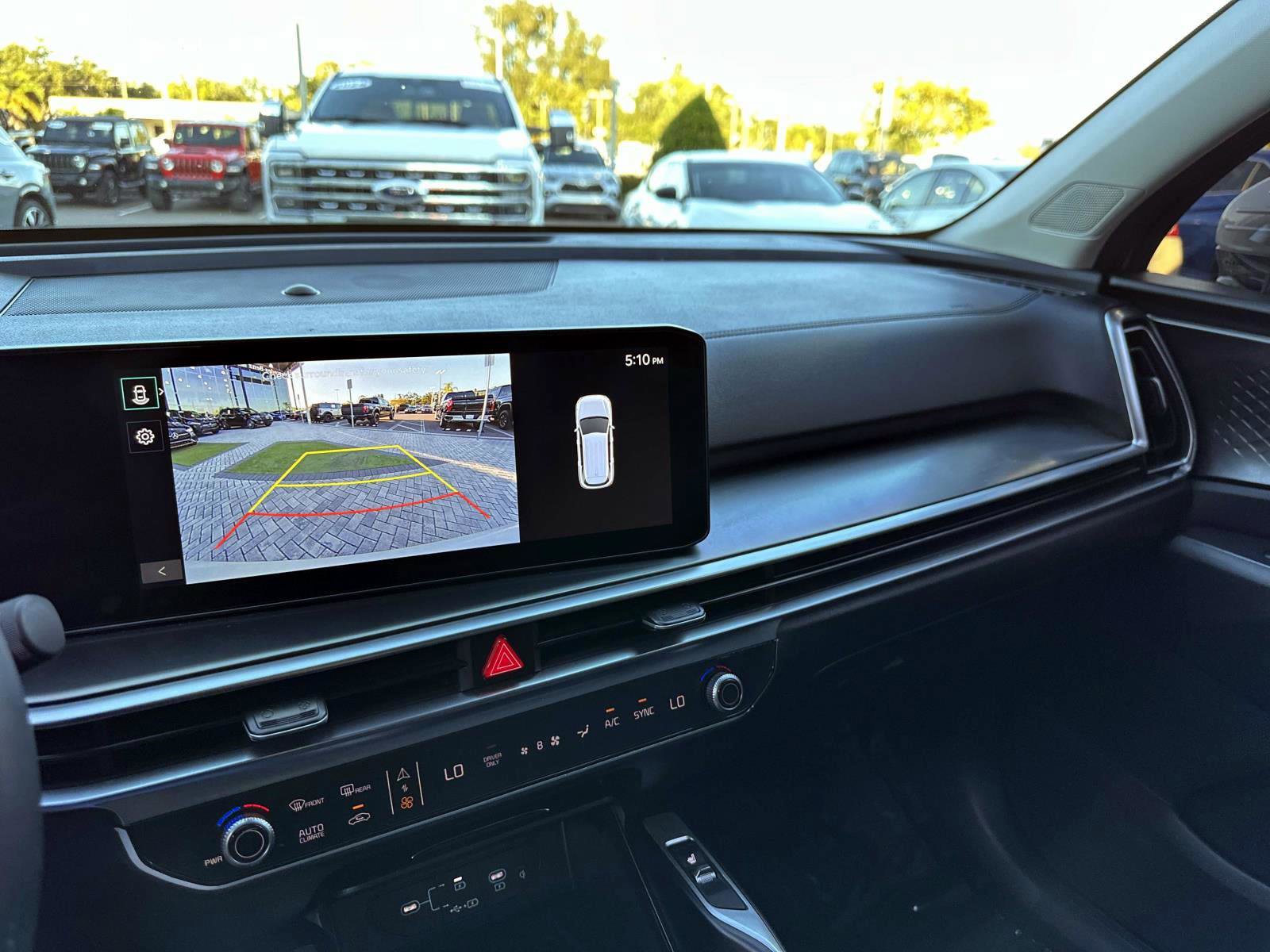 Used 2025 Kia Sorento EX image 26