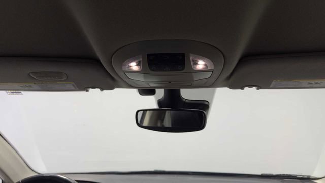 Used 2021 Chrysler Pacifica Touring-L image 20