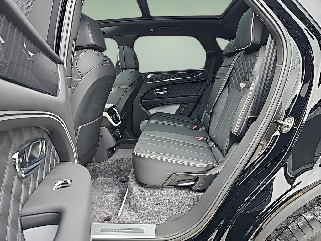 New 2025 Bentley Bentayga image 32