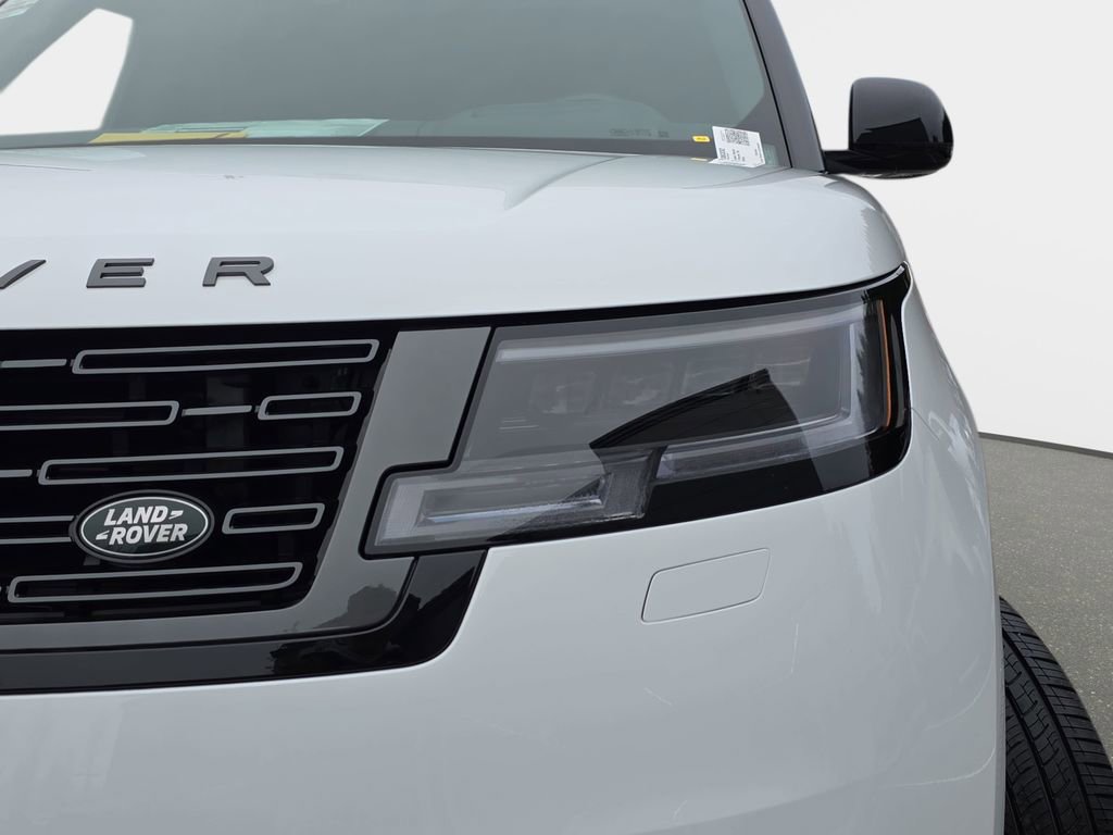 New 2025 Land Rover Range Rover Long Wheelbase SE image 33